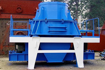 Impact crusher is developed on the basis of the single section crusher